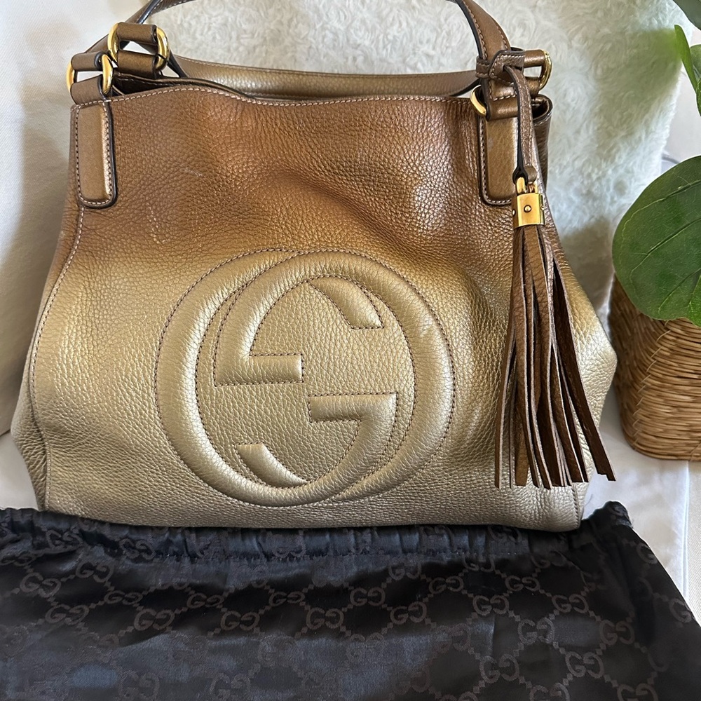 Gucci RARE Gold Ombre Pebbled Leather Shoulder Bag with Tassel